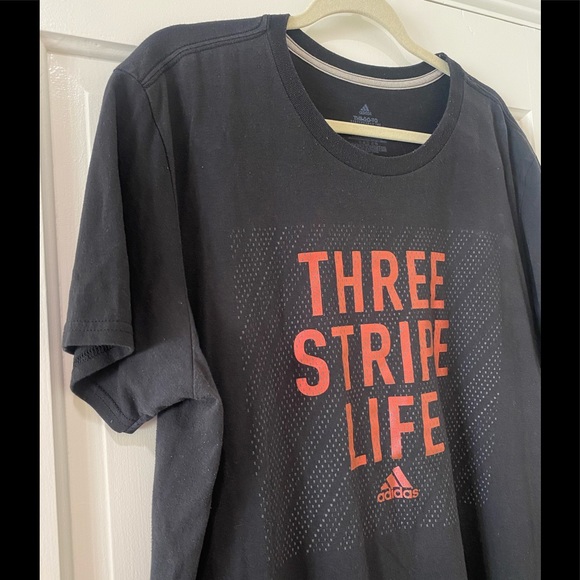 Adidas Three Stripe life Mens graphic tee shirt workout top performance - Picture 8 of 9